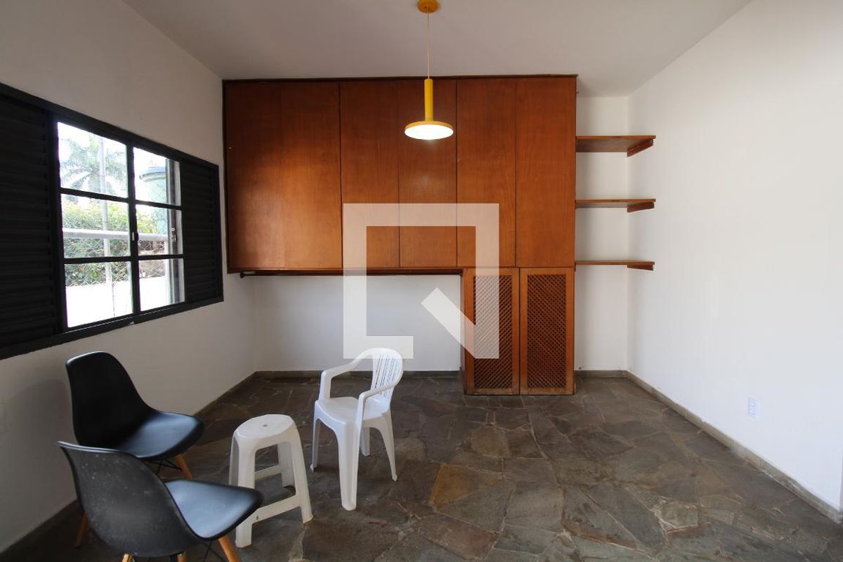 Casa à Venda - Jardim Chapadão, 3 Quartos,  320 m2 em , Campinas - sp | SoloBR
