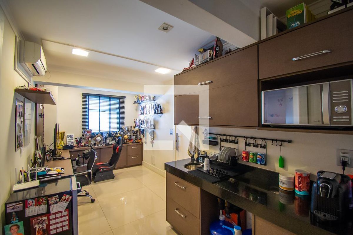 Apartamento à Venda - Taquaral, 3 Quartos,  224 m2 em , Campinas - sp | SoloBR