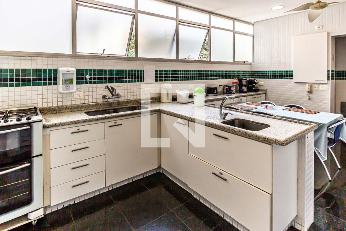 Apartamento, 3 quartos, 260 m² - Foto 82