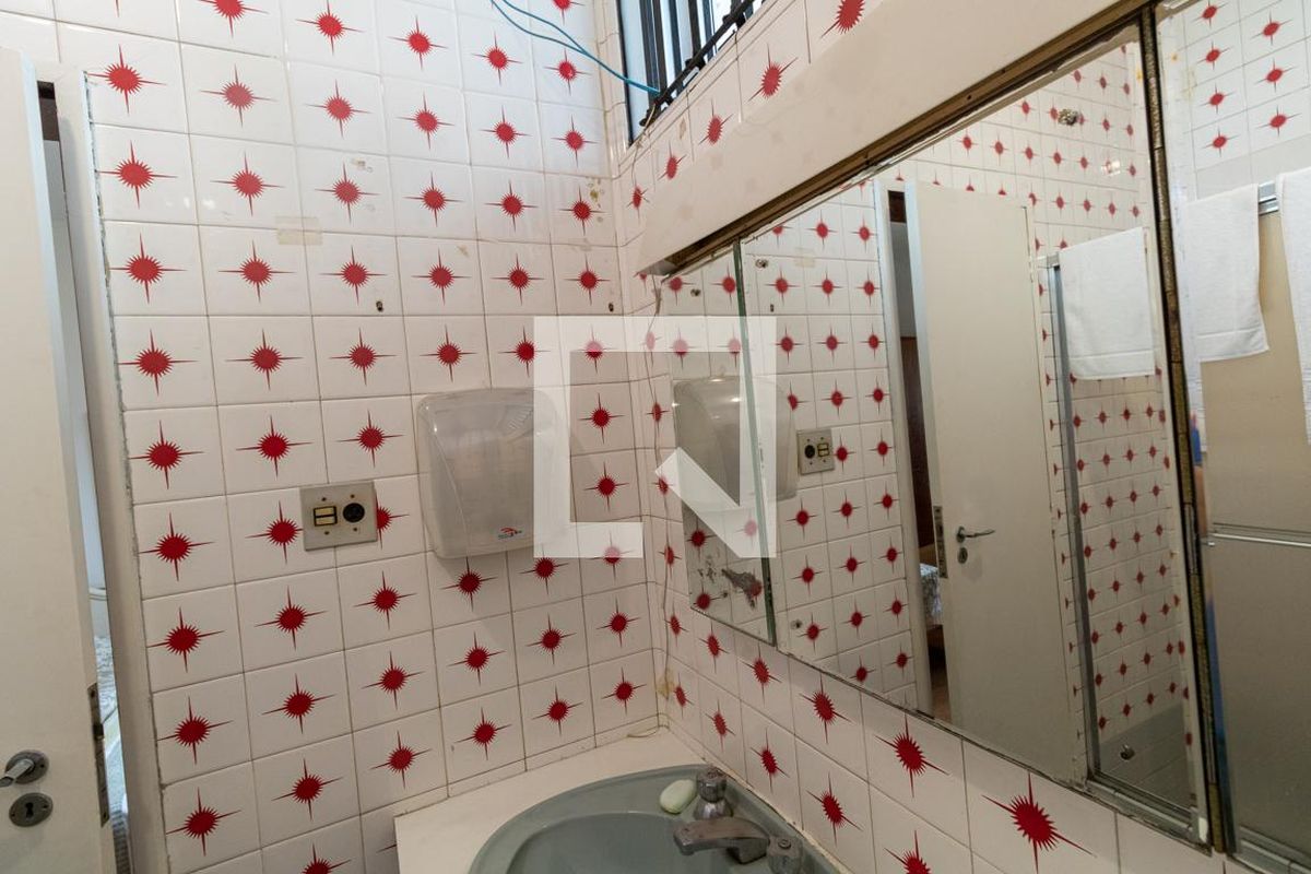 Casa, 3 quartos, 223 m² - Foto 38