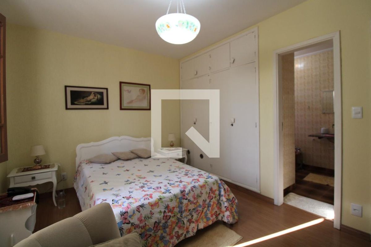 Casa à Venda - Vila Brandina, 3 Quartos,  360 m2 em , Campinas - sp | SoloBR