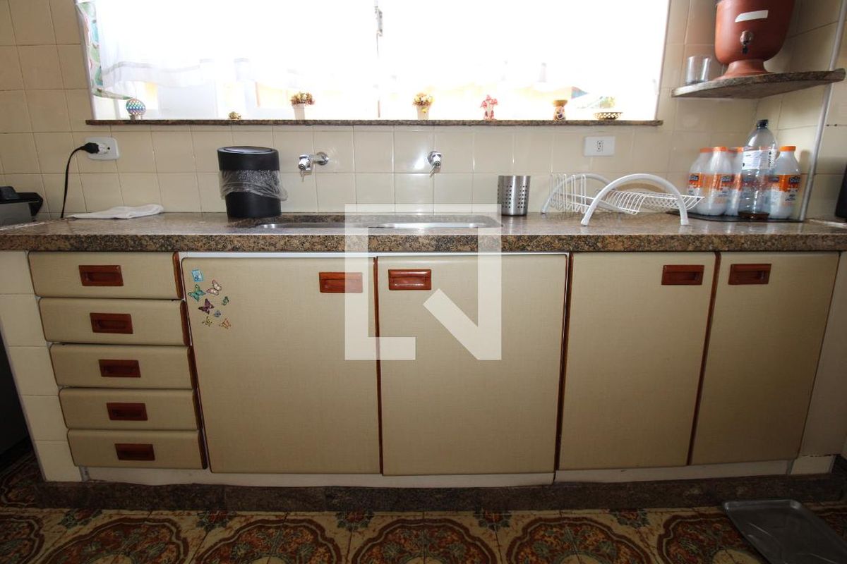 Casa à Venda - Vila Brandina, 3 Quartos,  360 m2 em , Campinas - sp | SoloBR