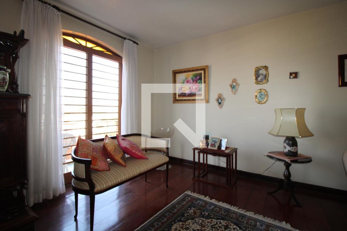 Casa à Venda - Vila Brandina, 3 Quartos,  360 m2 em , Campinas - sp | SoloBR