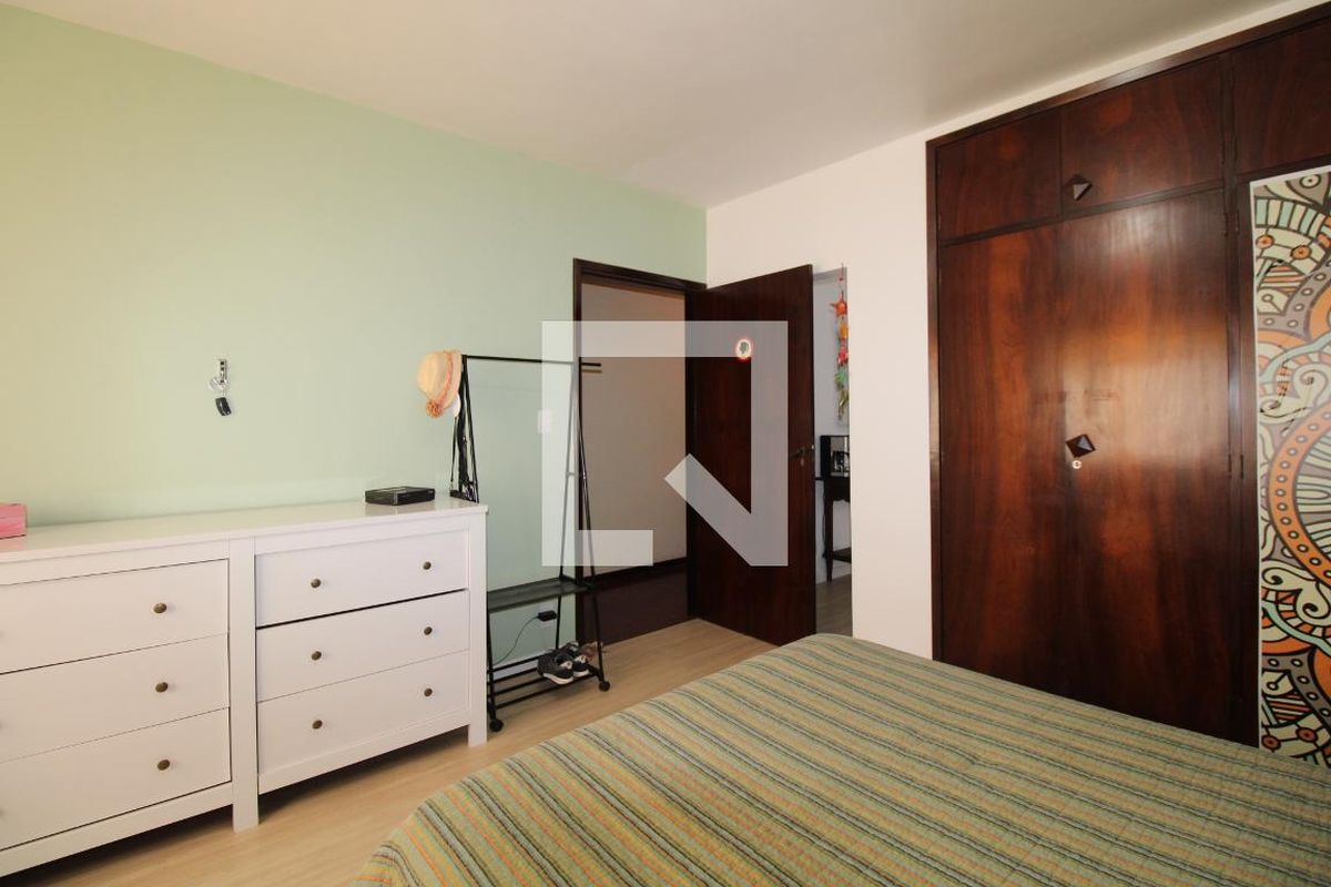 Casa à Venda - Vila Brandina, 3 Quartos,  360 m2 em , Campinas - sp | SoloBR