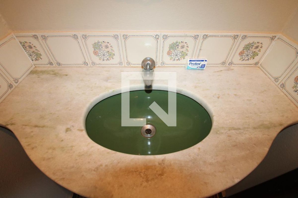 Casa à Venda - Vila Brandina, 3 Quartos,  360 m2 em , Campinas - sp | SoloBR