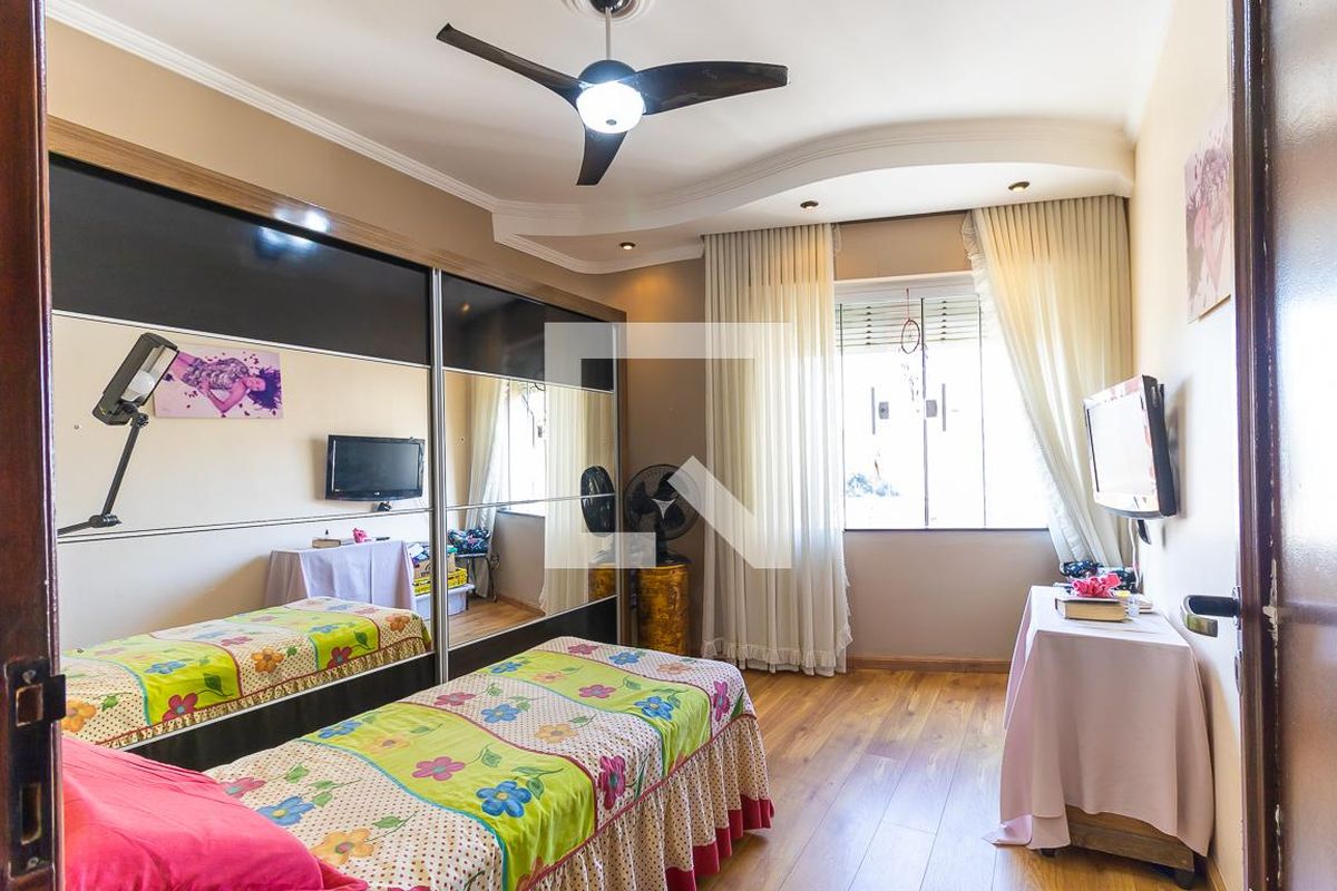 Apartamento à Venda - Centro, 4 Quartos,  156 m2 em , Campinas - sp | SoloBR