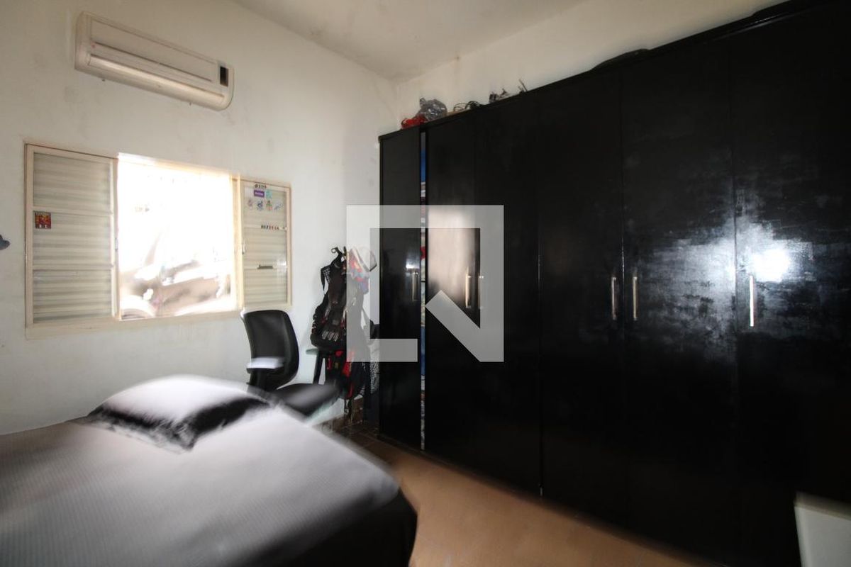 Casa à Venda - Jardim Flamboyant, 3 Quartos,  260 m2 em , Campinas - sp | SoloBR