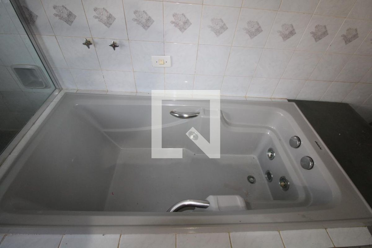 Casa à Venda - Jardim Flamboyant, 3 Quartos,  260 m2 em , Campinas - sp | SoloBR