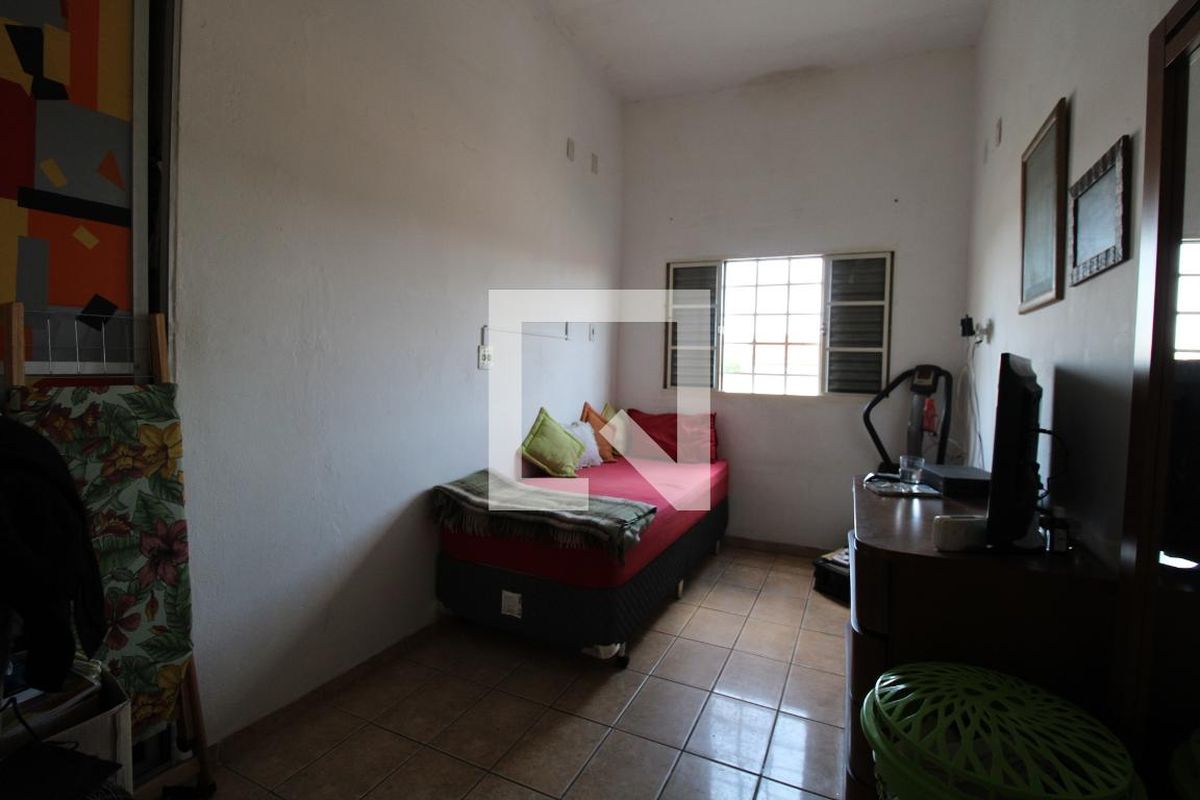 Casa à Venda - Jardim Flamboyant, 3 Quartos,  260 m2 em , Campinas - sp | SoloBR