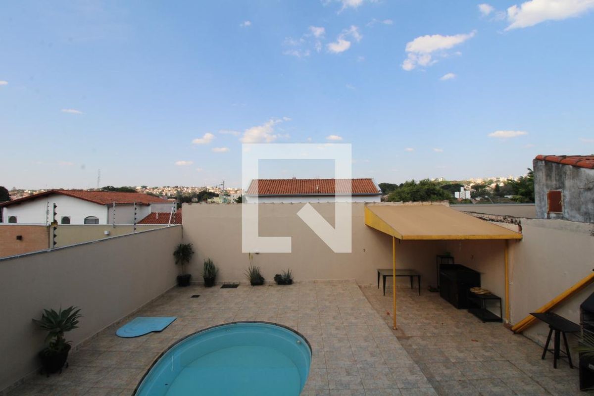 Casa à Venda - Jardim Flamboyant, 3 Quartos,  260 m2 em , Campinas - sp | SoloBR