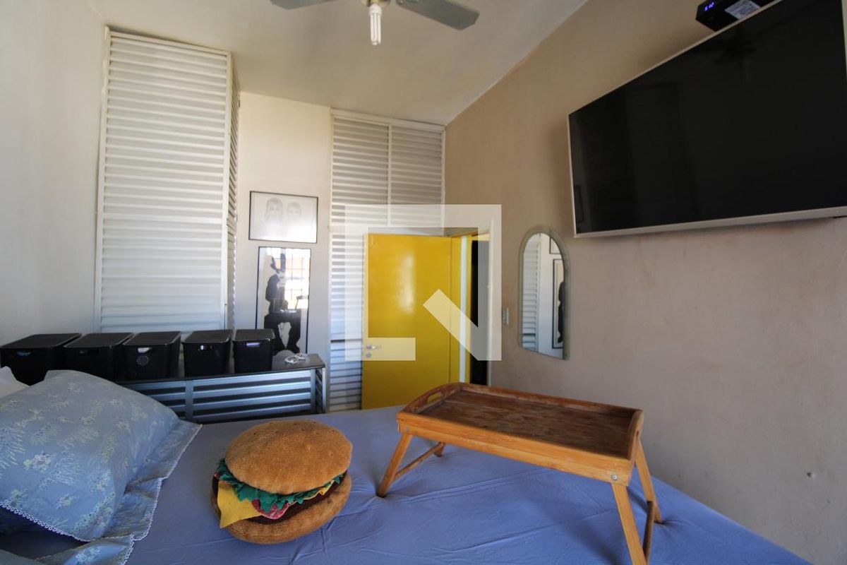 Casa à Venda - Jardim Flamboyant, 3 Quartos,  260 m2 em , Campinas - sp | SoloBR