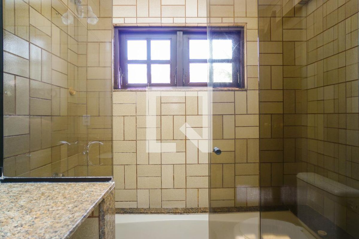 Casa, 3 quartos, 264 m² - Foto 62