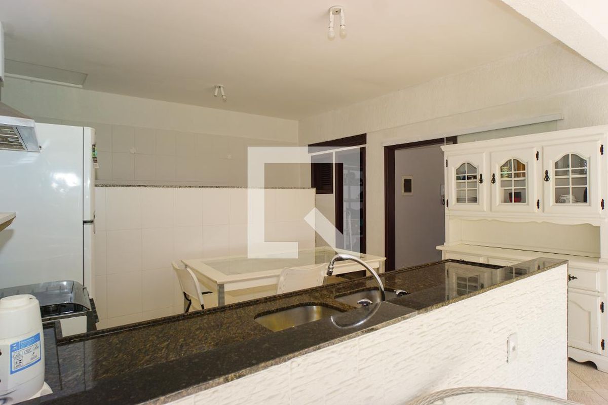 Casa, 3 quartos, 264 m² - Foto 74