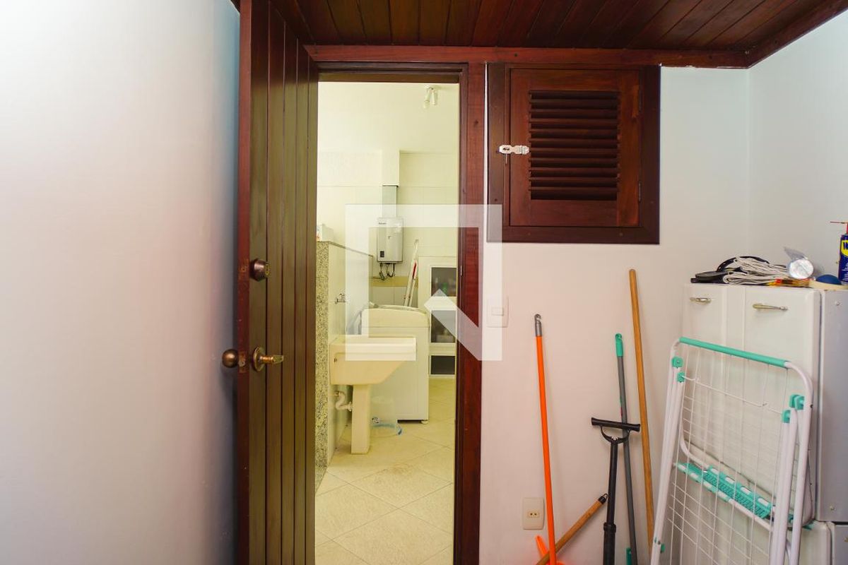Casa, 3 quartos, 264 m² - Foto 88