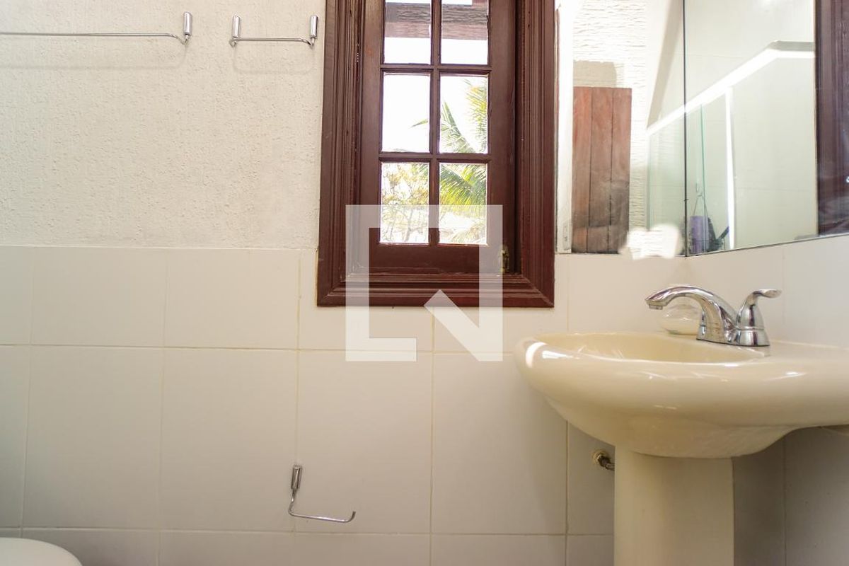 Casa, 3 quartos, 264 m² - Foto 28
