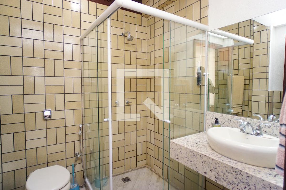 Casa, 3 quartos, 264 m² - Foto 50