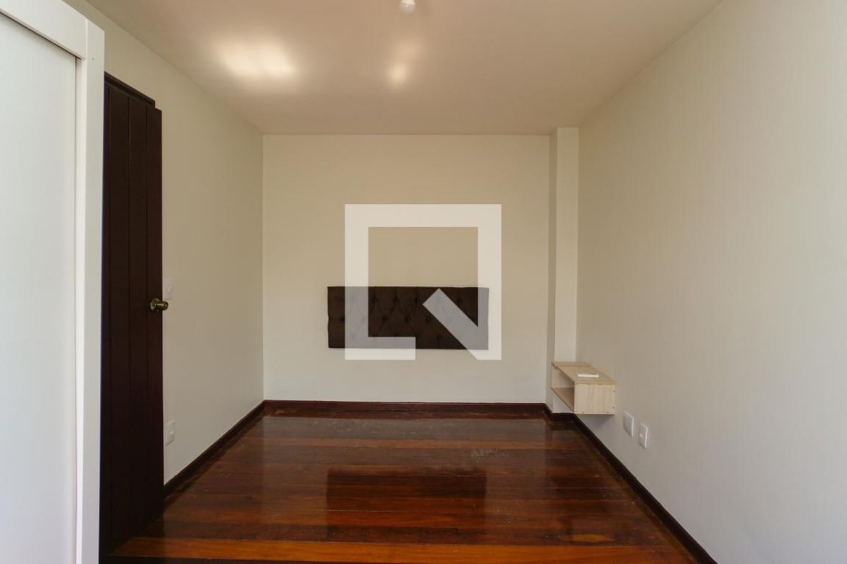 Casa, 3 quartos, 264 m² - Foto 48