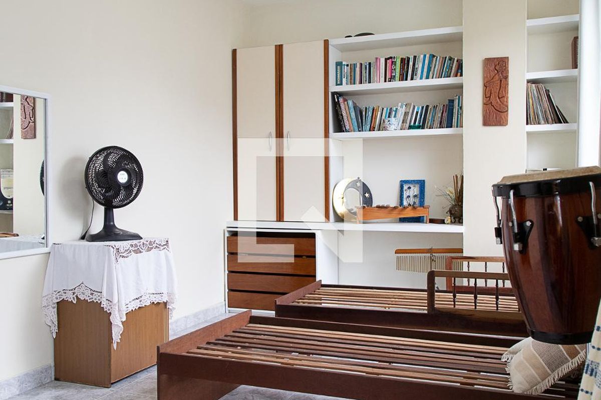 Casa, 4 quartos, 240 m² - Foto 37