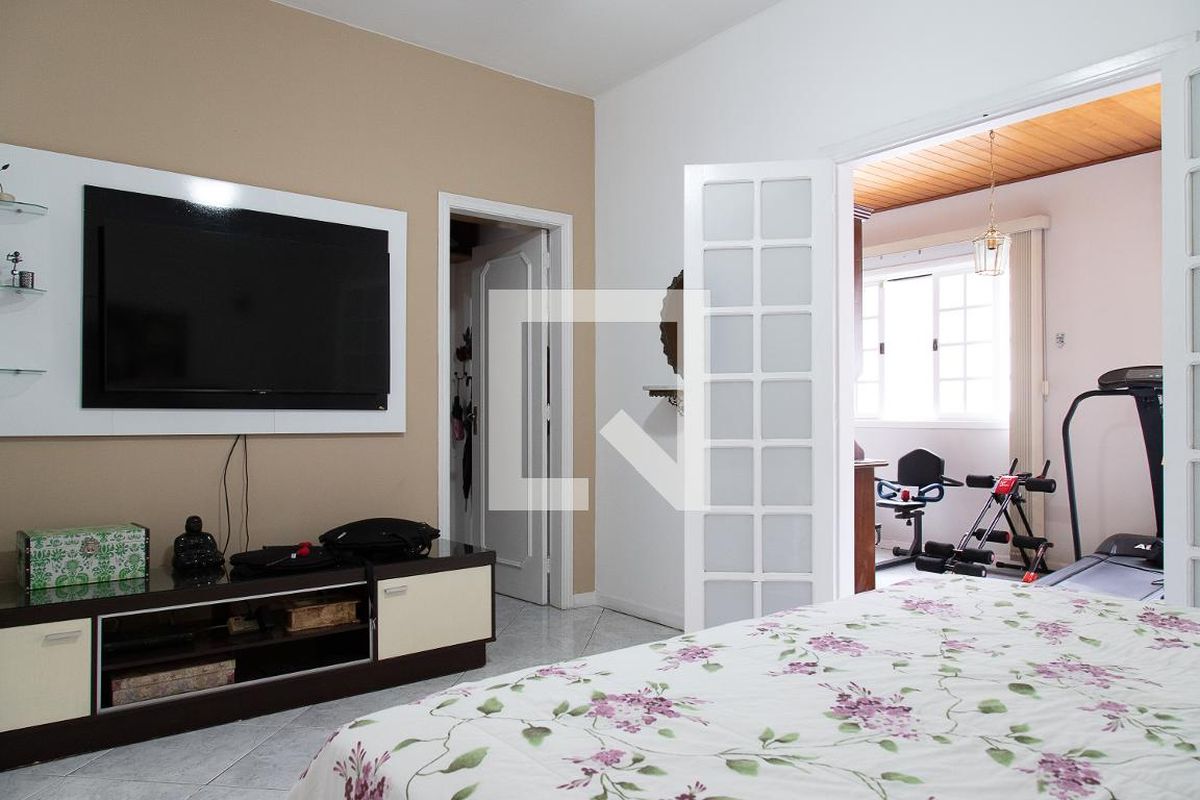 Casa, 4 quartos, 240 m² - Foto 25