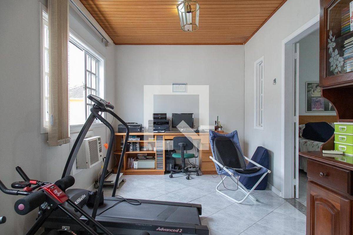 Casa, 4 quartos, 240 m² - Foto 32