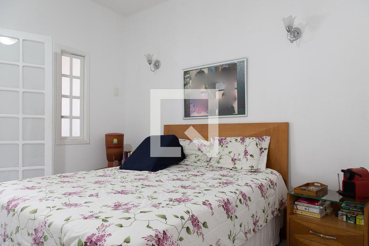 Casa, 4 quartos, 240 m² - Foto 24