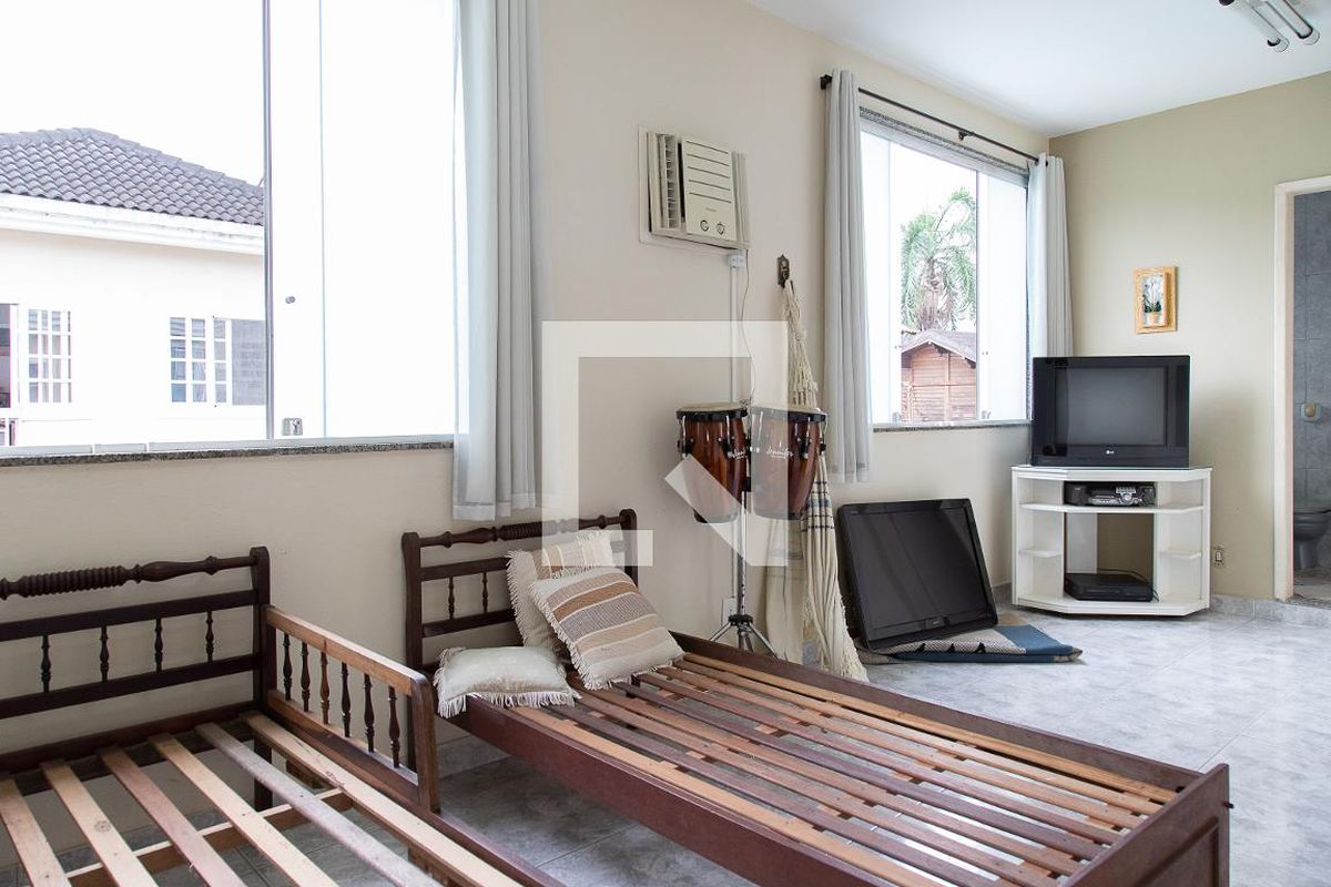 Casa, 4 quartos, 240 m² - Foto 36