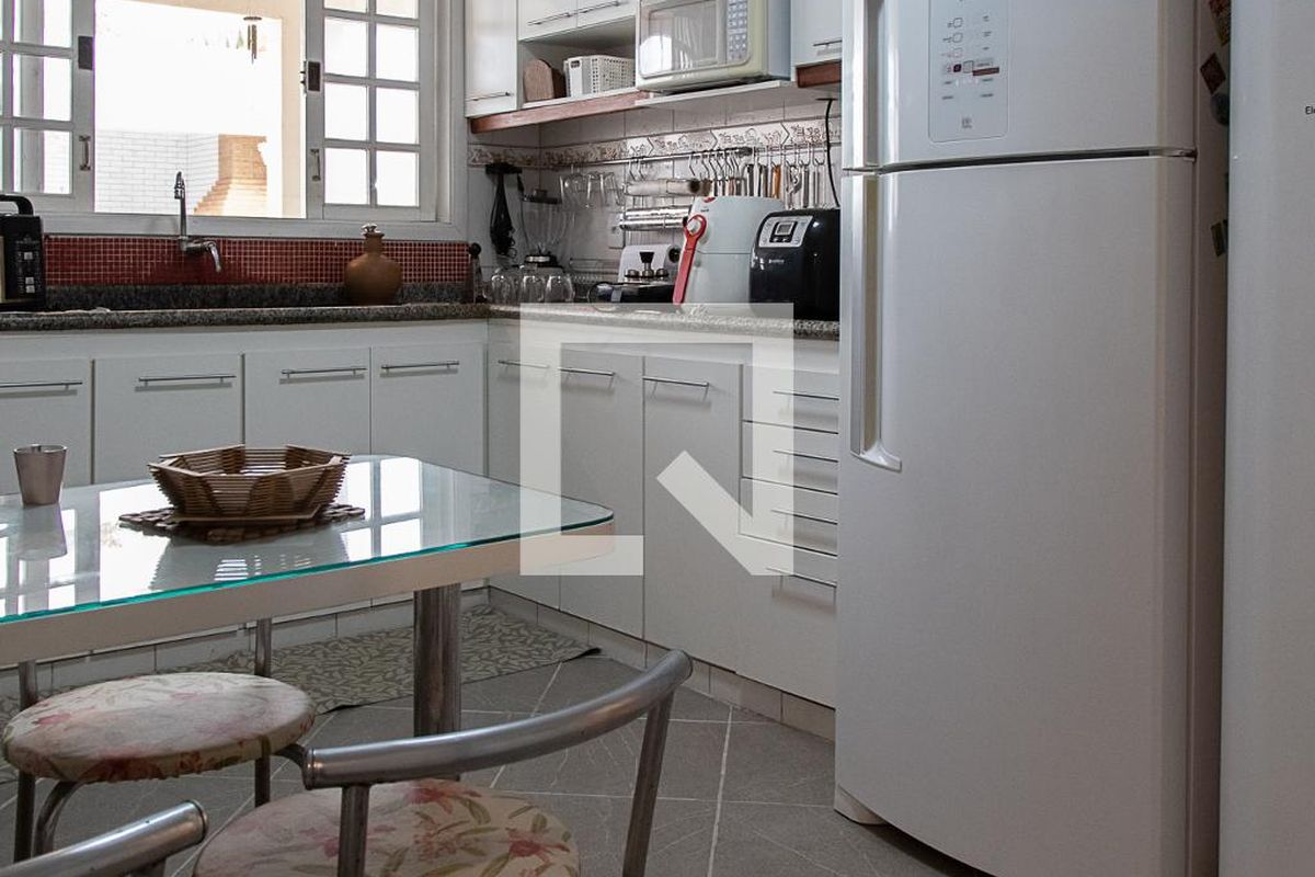 Casa, 4 quartos, 240 m² - Foto 62