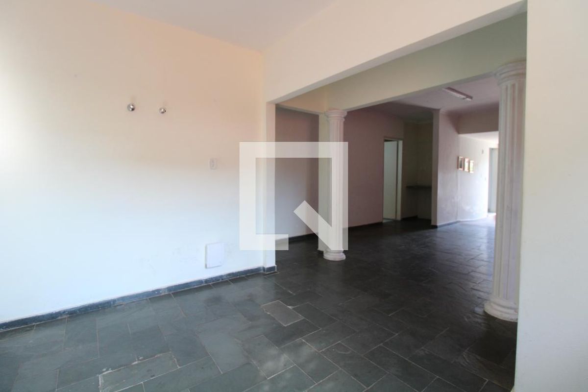 Casa à Venda - Nova Campinas, 3 Quartos,  250 m2 em , Campinas - sp | SoloBR