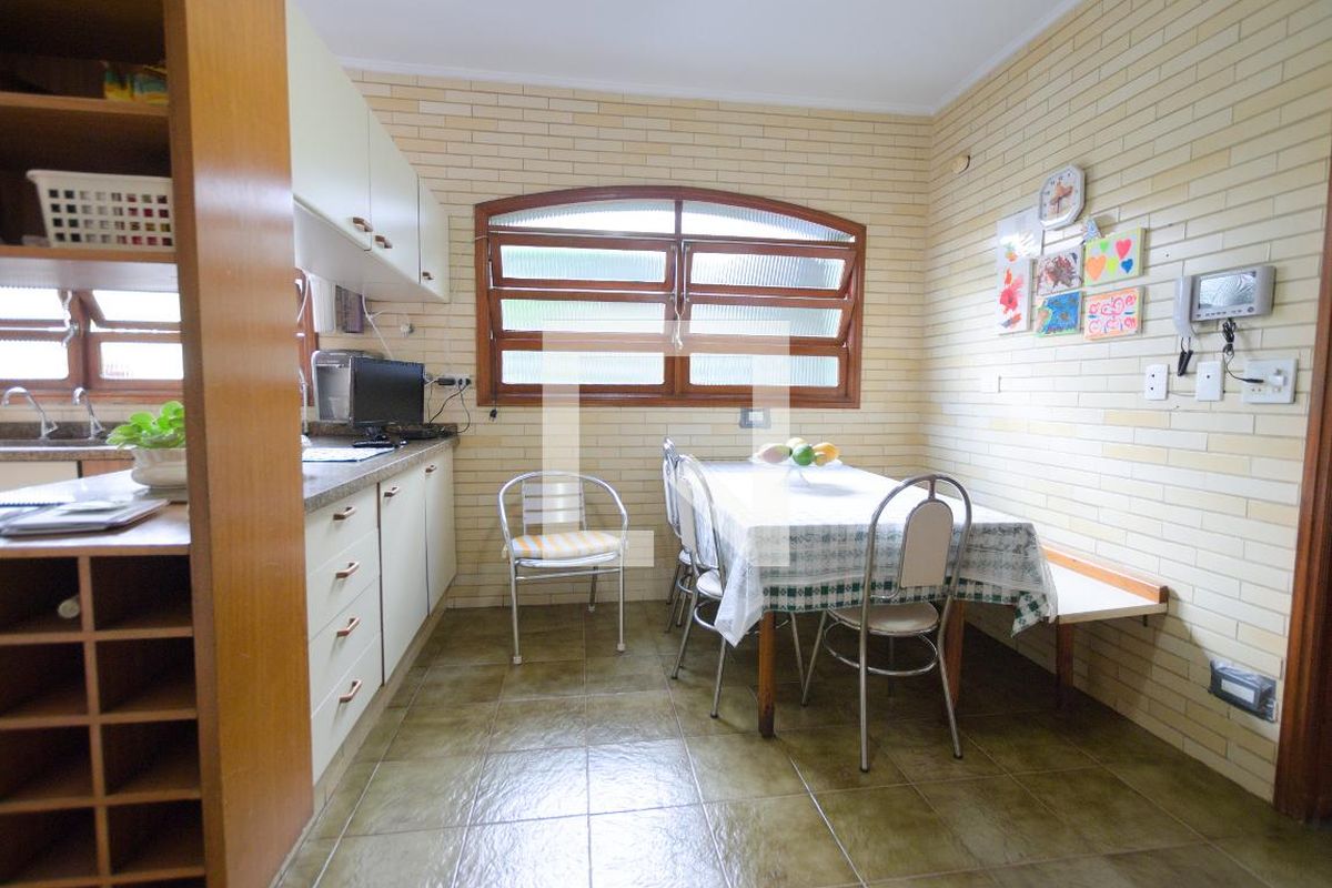 Casa, 3 quartos, 300 m² - Foto 67