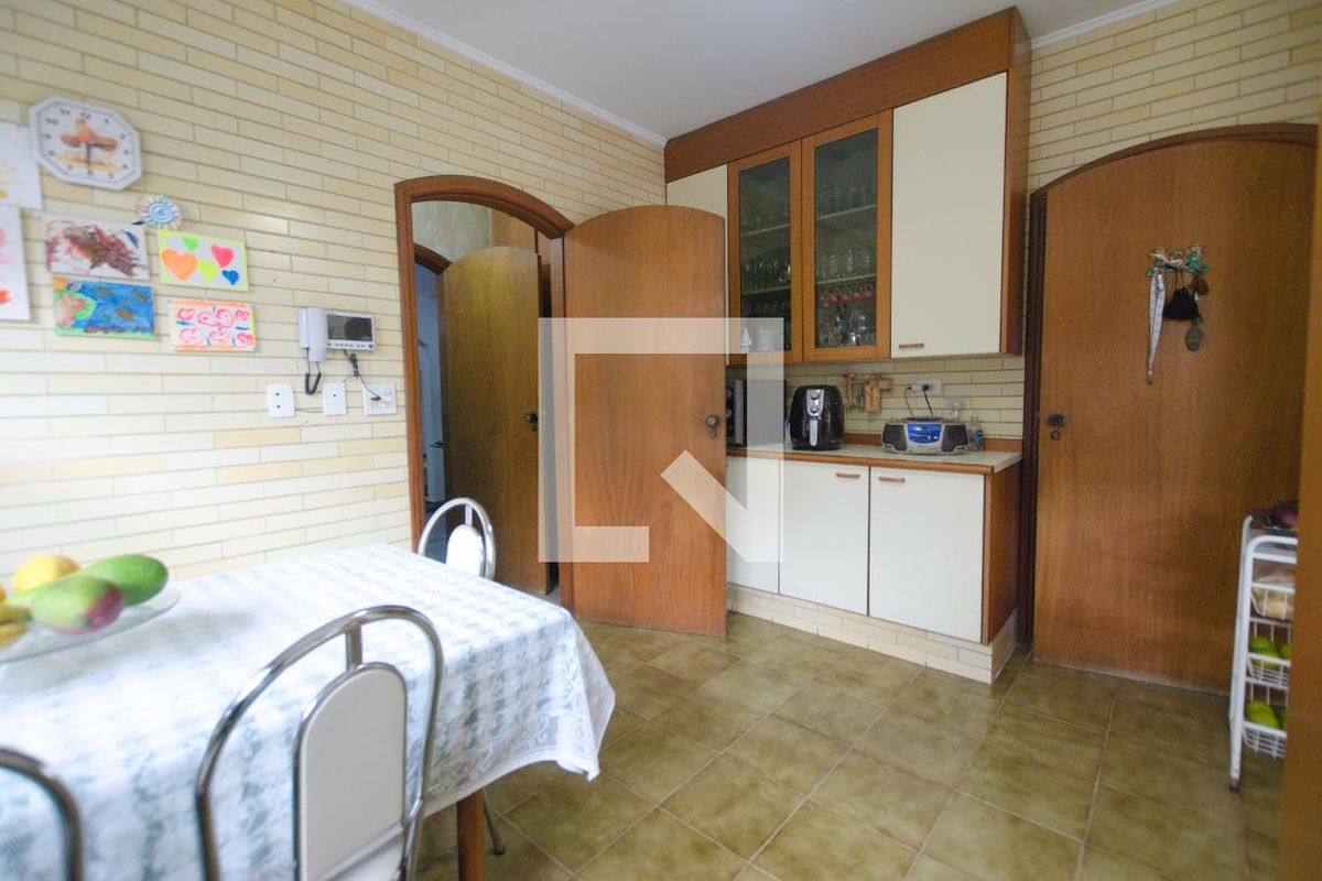 Casa, 3 quartos, 300 m² - Foto 68