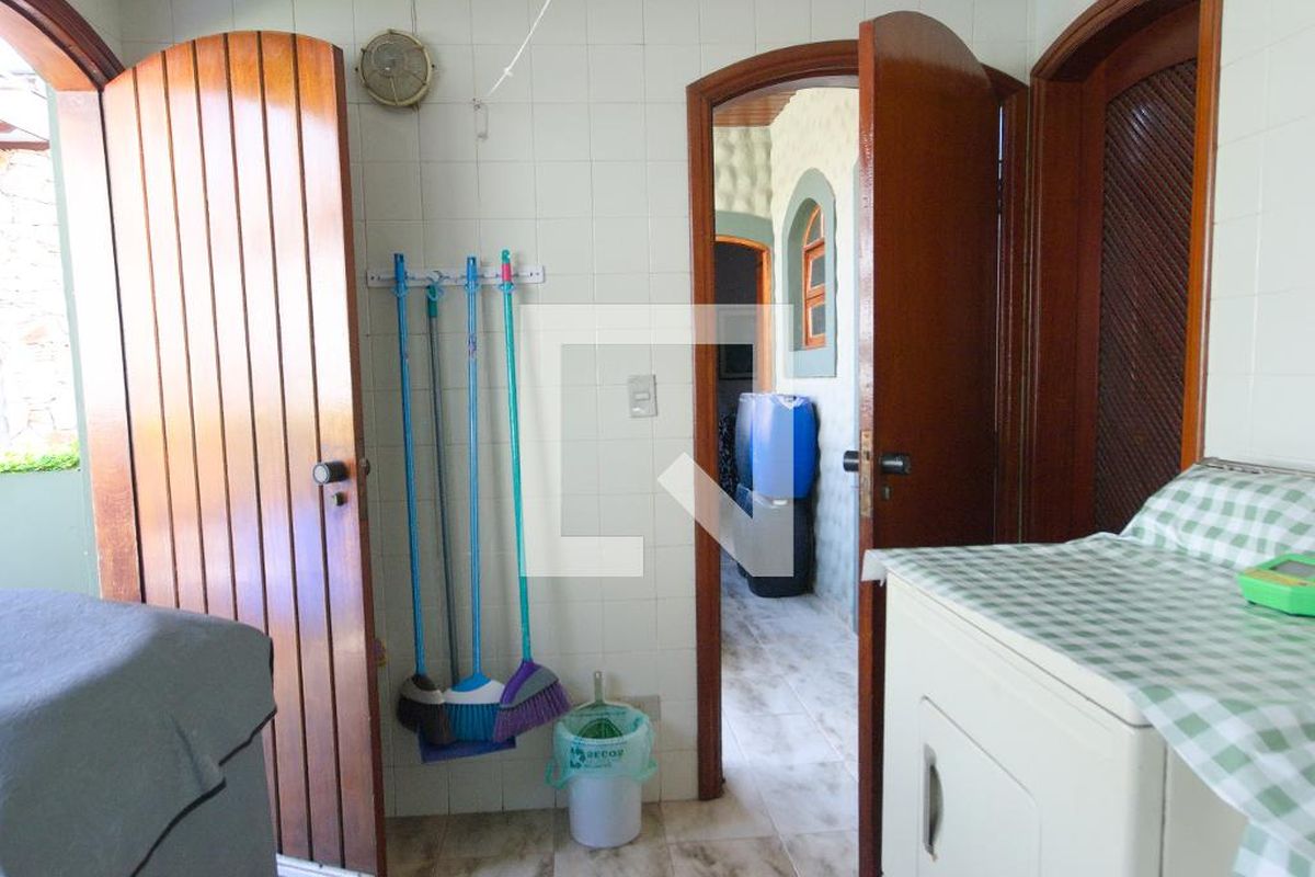 Casa, 3 quartos, 300 m² - Foto 77