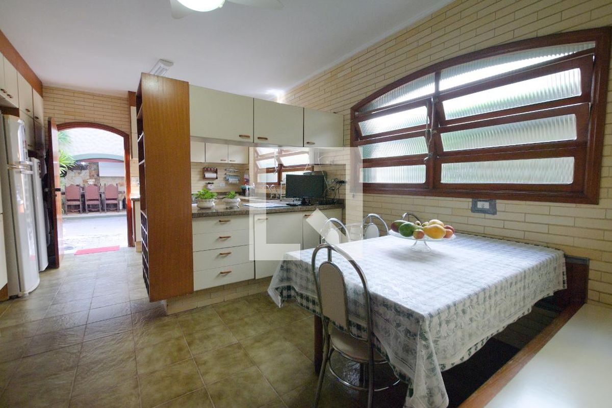 Casa, 3 quartos, 300 m² - Foto 66