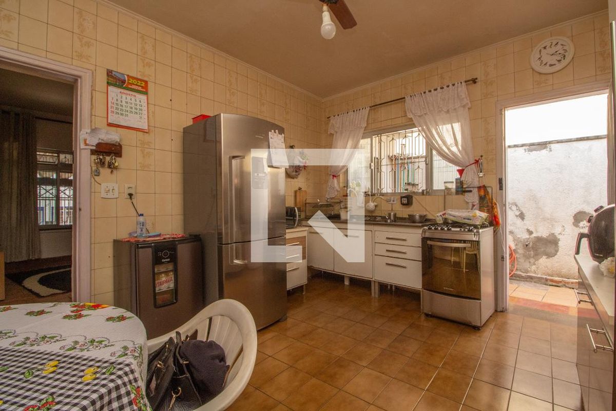 Casa, 3 quartos, 245 m² - Foto 61