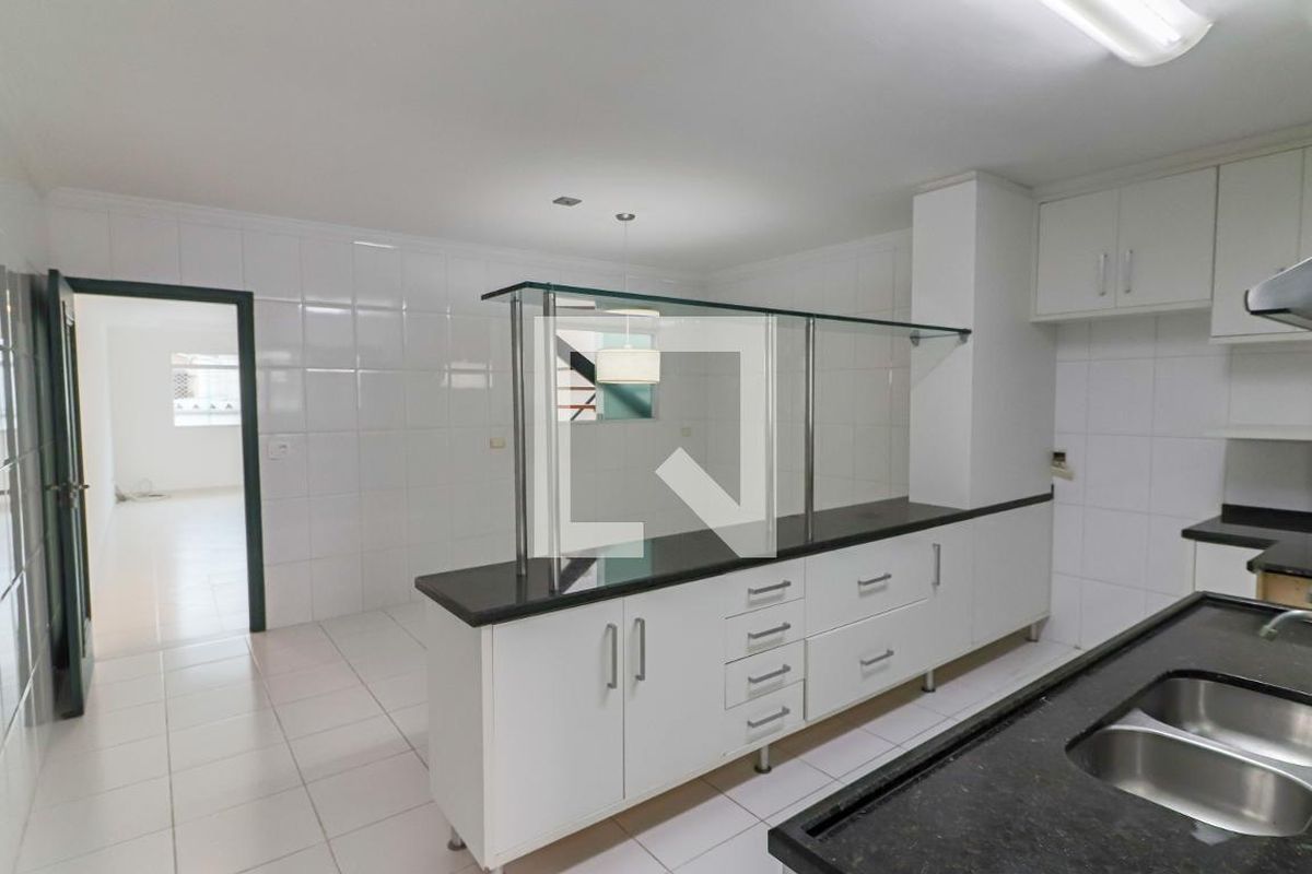 Casa, 3 quartos, 238 m² - Foto 39