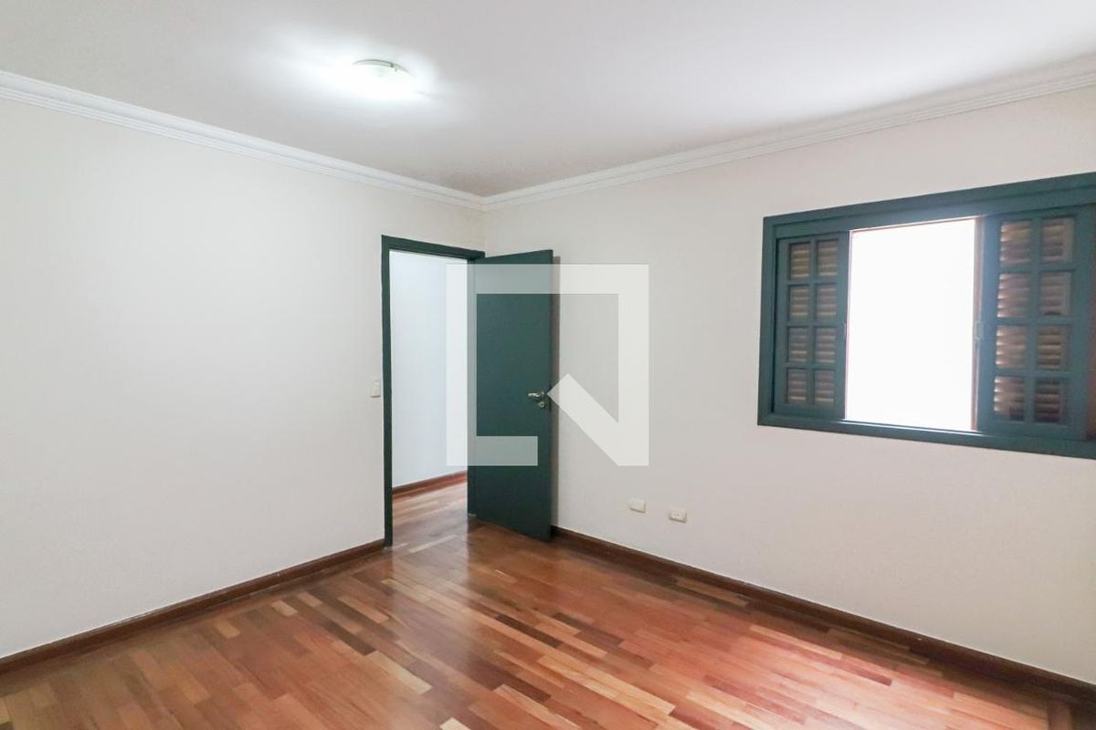 Casa, 3 quartos, 238 m² - Foto 13