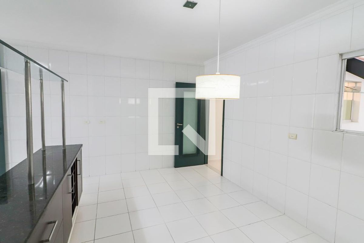 Casa, 3 quartos, 238 m² - Foto 35