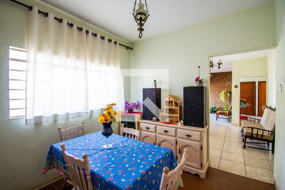 Casa à Venda - Taquaral, 4 Quartos,  170 m2 em , Campinas - sp | SoloBR