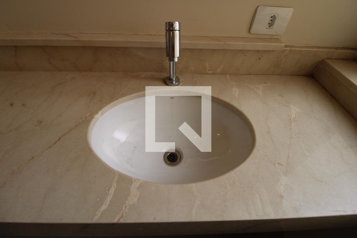 Apartamento à Venda - Centro, 3 Quartos,  200 m2 em , Campinas - sp | SoloBR