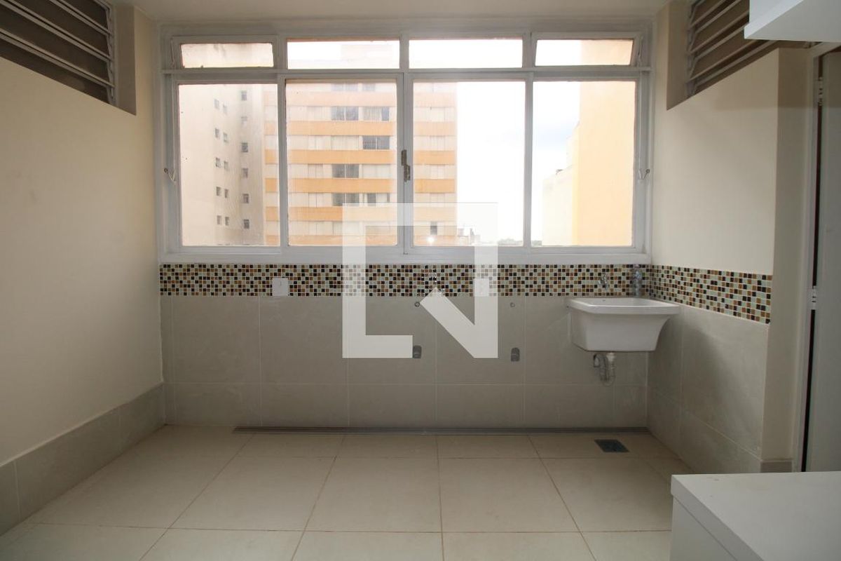 Apartamento à Venda - Centro, 3 Quartos,  200 m2 em , Campinas - sp | SoloBR