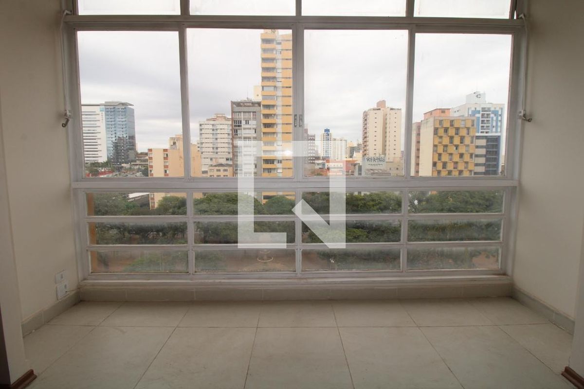 Apartamento à Venda - Centro, 3 Quartos,  200 m2 em , Campinas - sp | SoloBR