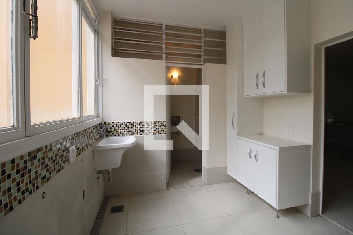 Apartamento à Venda - Centro, 3 Quartos,  200 m2 em , Campinas - sp | SoloBR