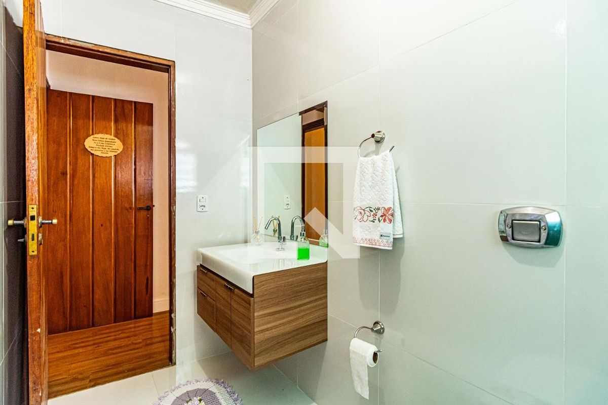 Casa, 3 quartos, 211 m² - Foto 70