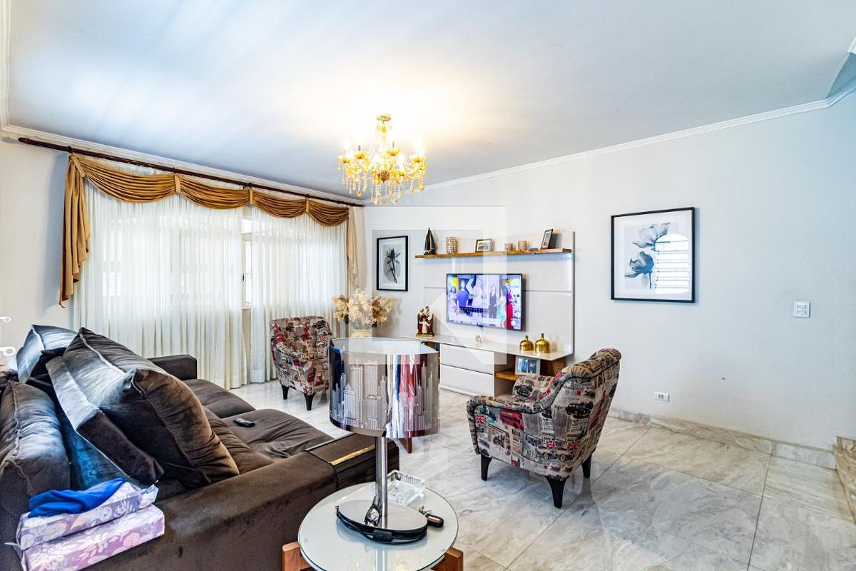 Casa, 3 quartos, 211 m² - Foto 2
