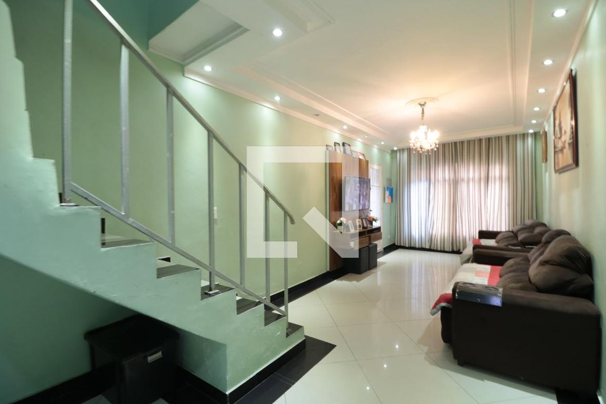 Casa, 3 quartos, 243 m² - Foto 4