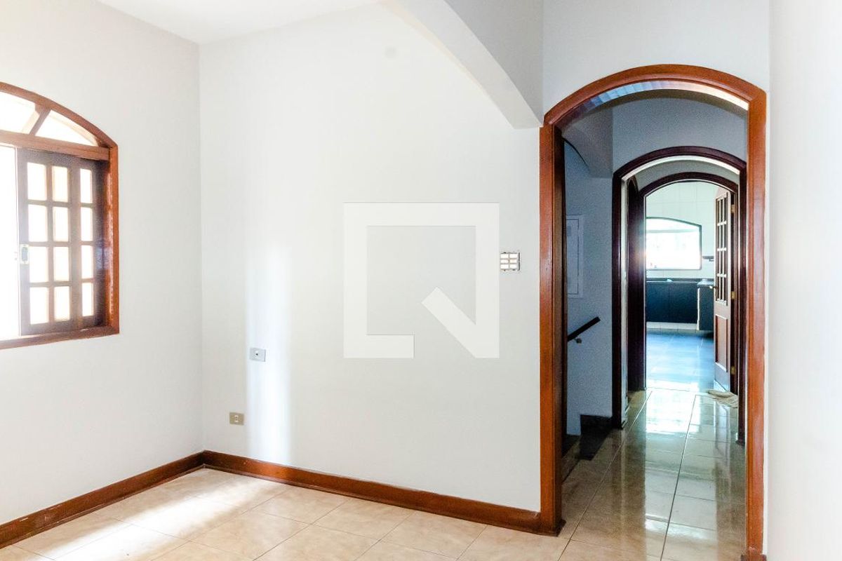 Casa, 4 quartos, 200 m² - Foto 14
