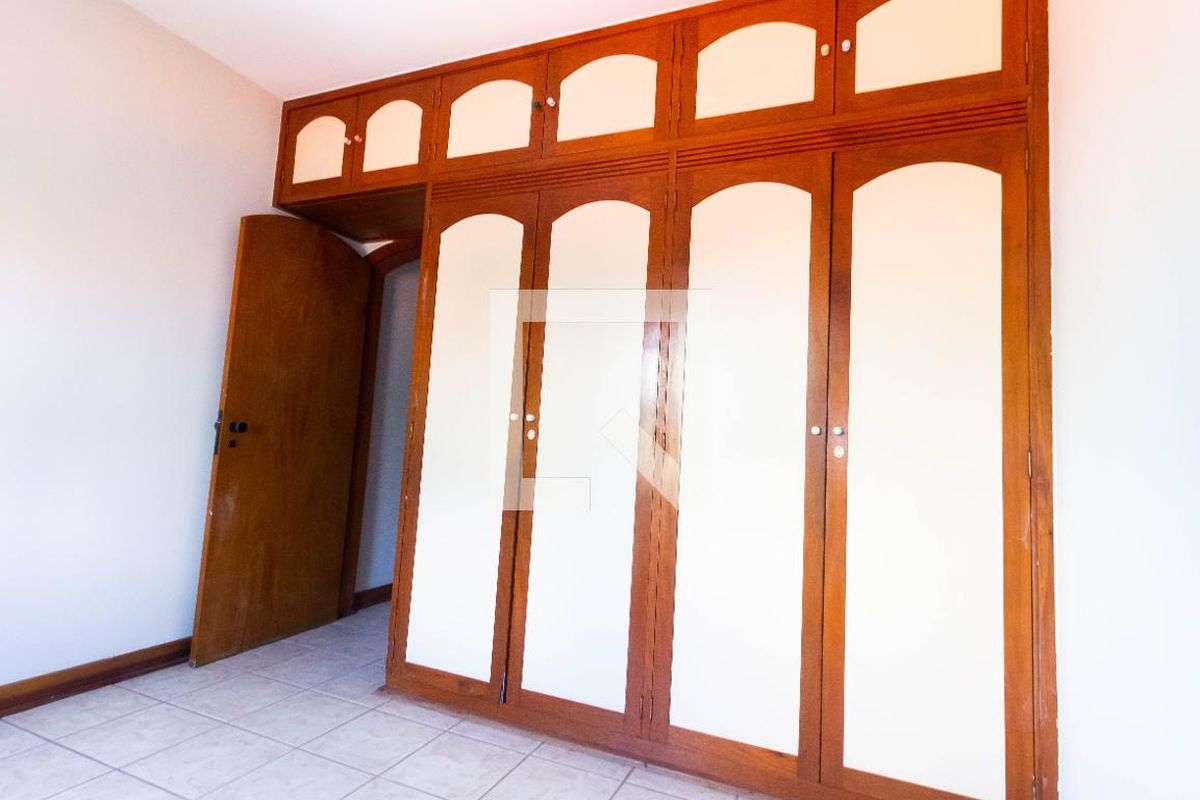 Casa, 4 quartos, 200 m² - Foto 48