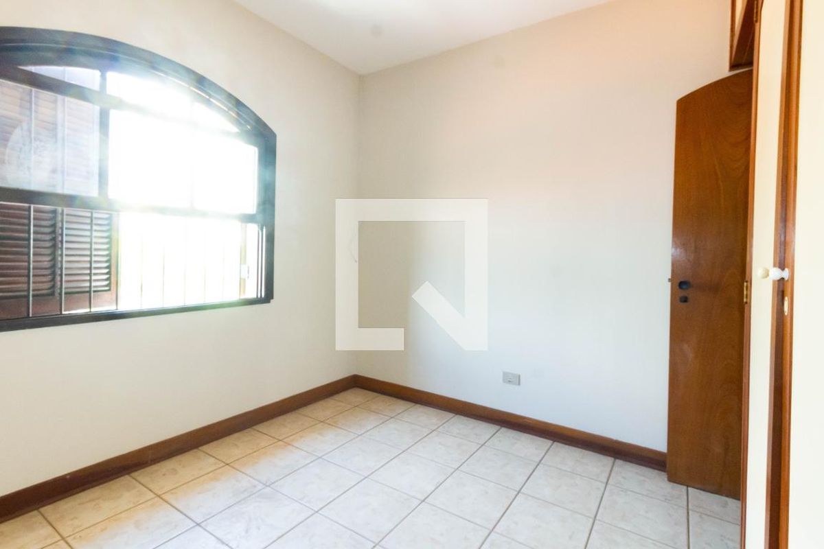 Casa, 4 quartos, 200 m² - Foto 50
