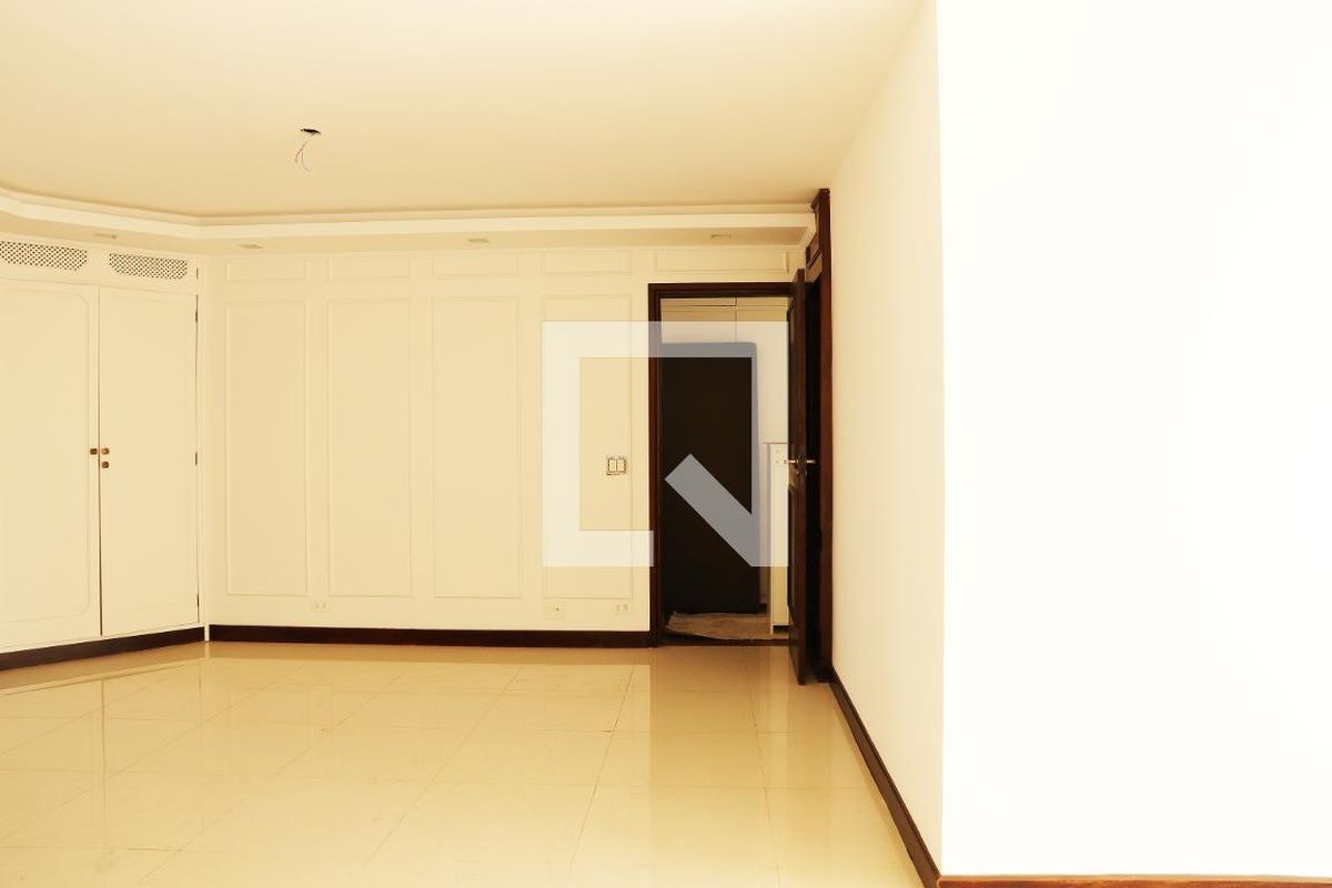 Apartamento, 3 quartos, 140 m² - Foto 4