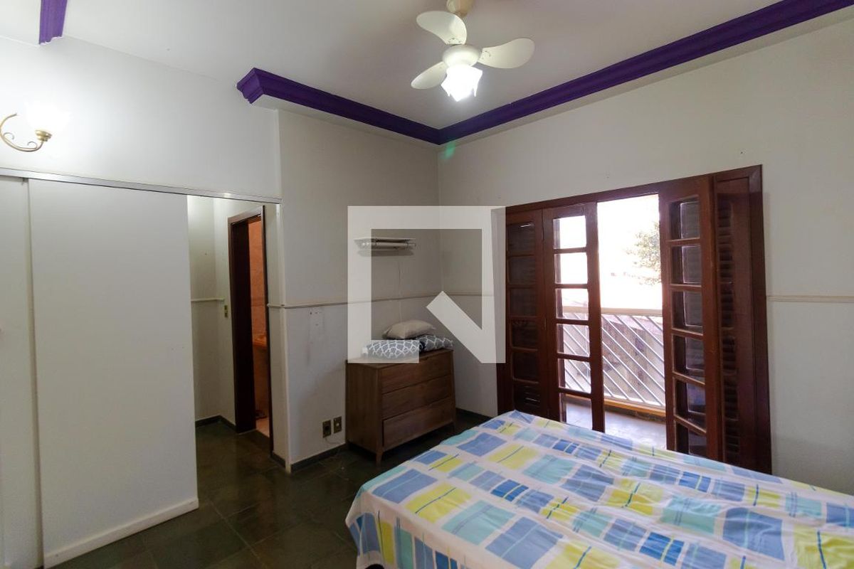 Casa à Venda - Jardim Flamboyant, 4 Quartos,  358 m2 em , Campinas - sp | SoloBR