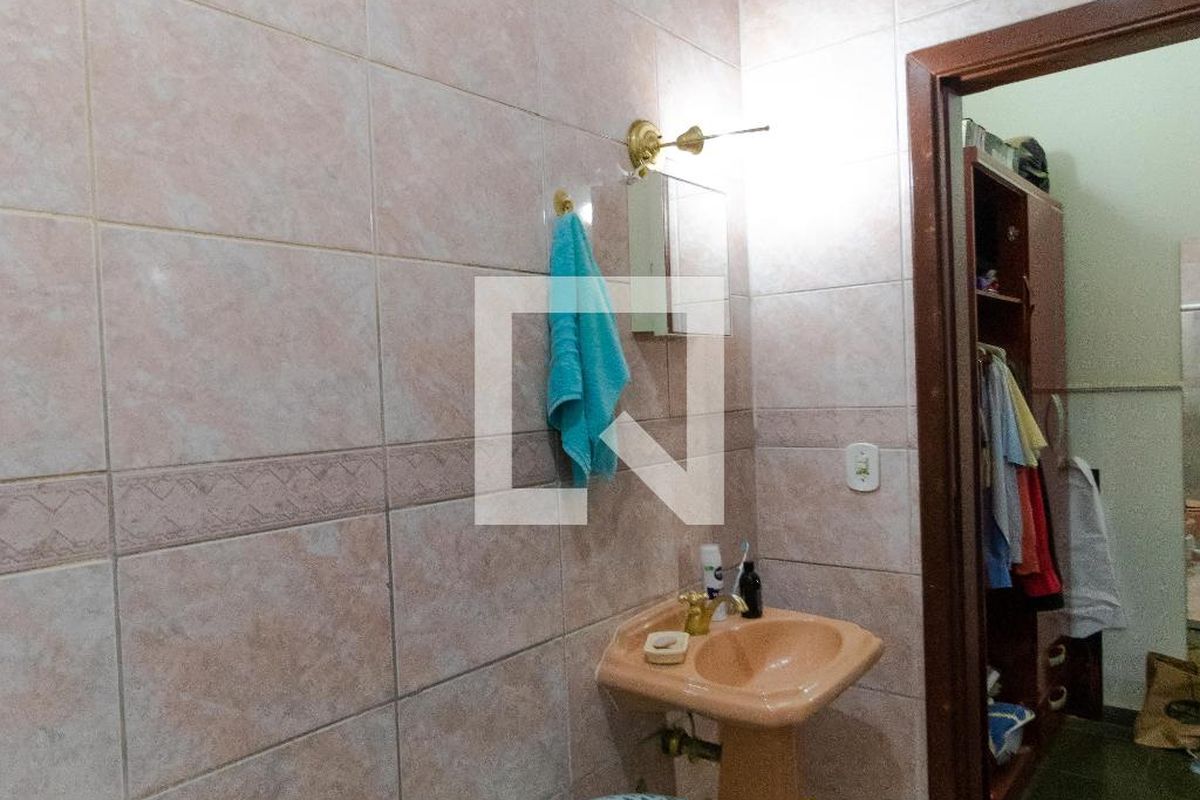 Casa à Venda - Jardim Flamboyant, 4 Quartos,  358 m2 em , Campinas - sp | SoloBR
